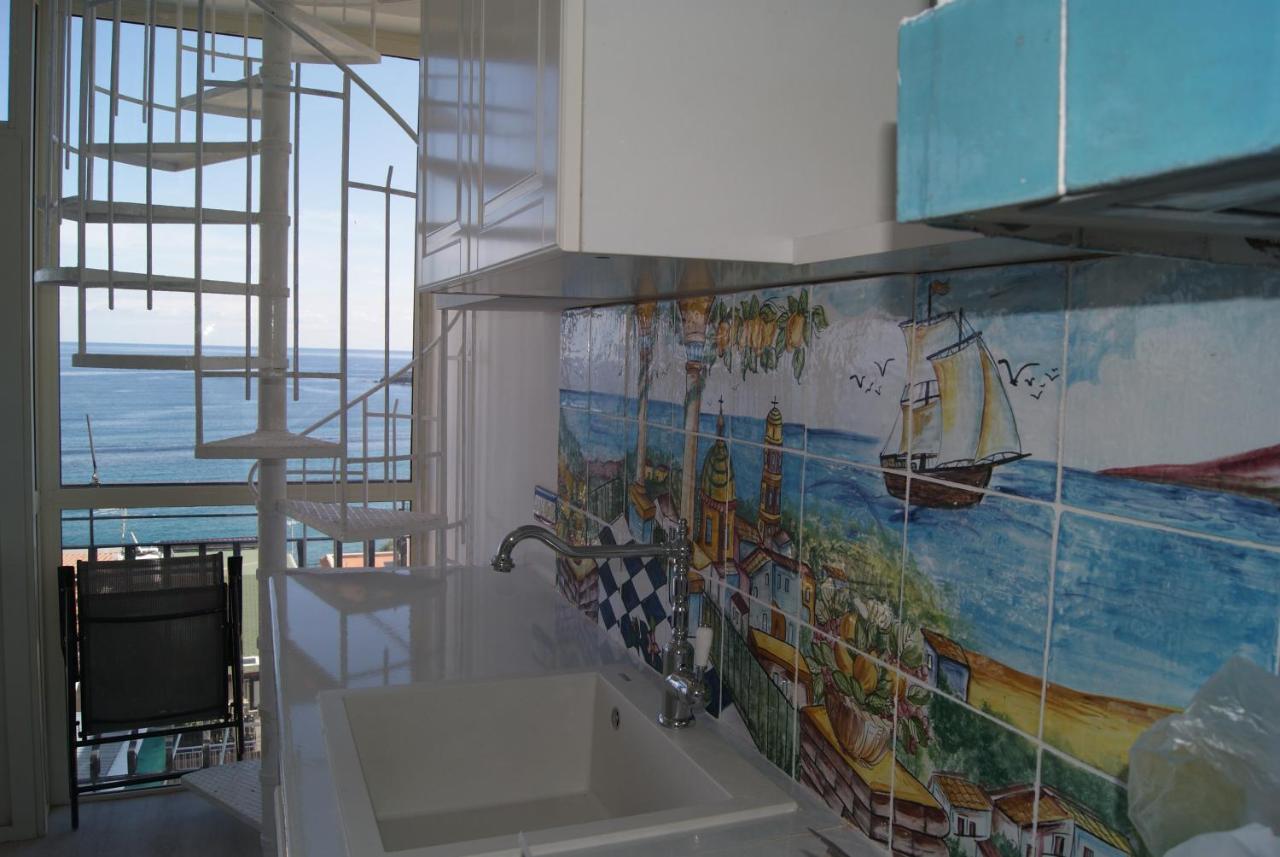 Donna Sicilia 2 Apartment Giardini Naxos Luaran gambar