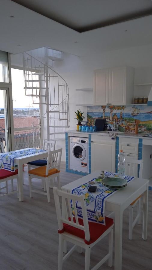 Donna Sicilia 2 Apartment Giardini Naxos Luaran gambar